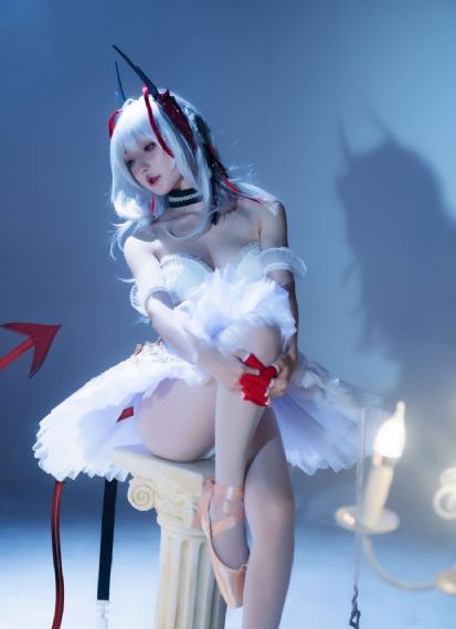 俏女性花开